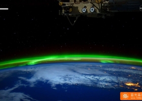 NASA - 从太空看奇特壮丽的北极光[2160P/MP4/410MB/百度云]下载