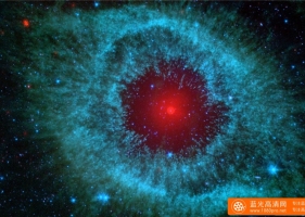 宇宙的震撼：100多张哈勃空间望远镜照片组成的4K视频【3840x2160】，免费下载